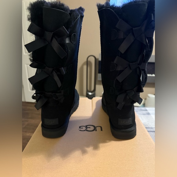 UGG Black W Bailey Bow Tall II Boots - Picture 5 of 8